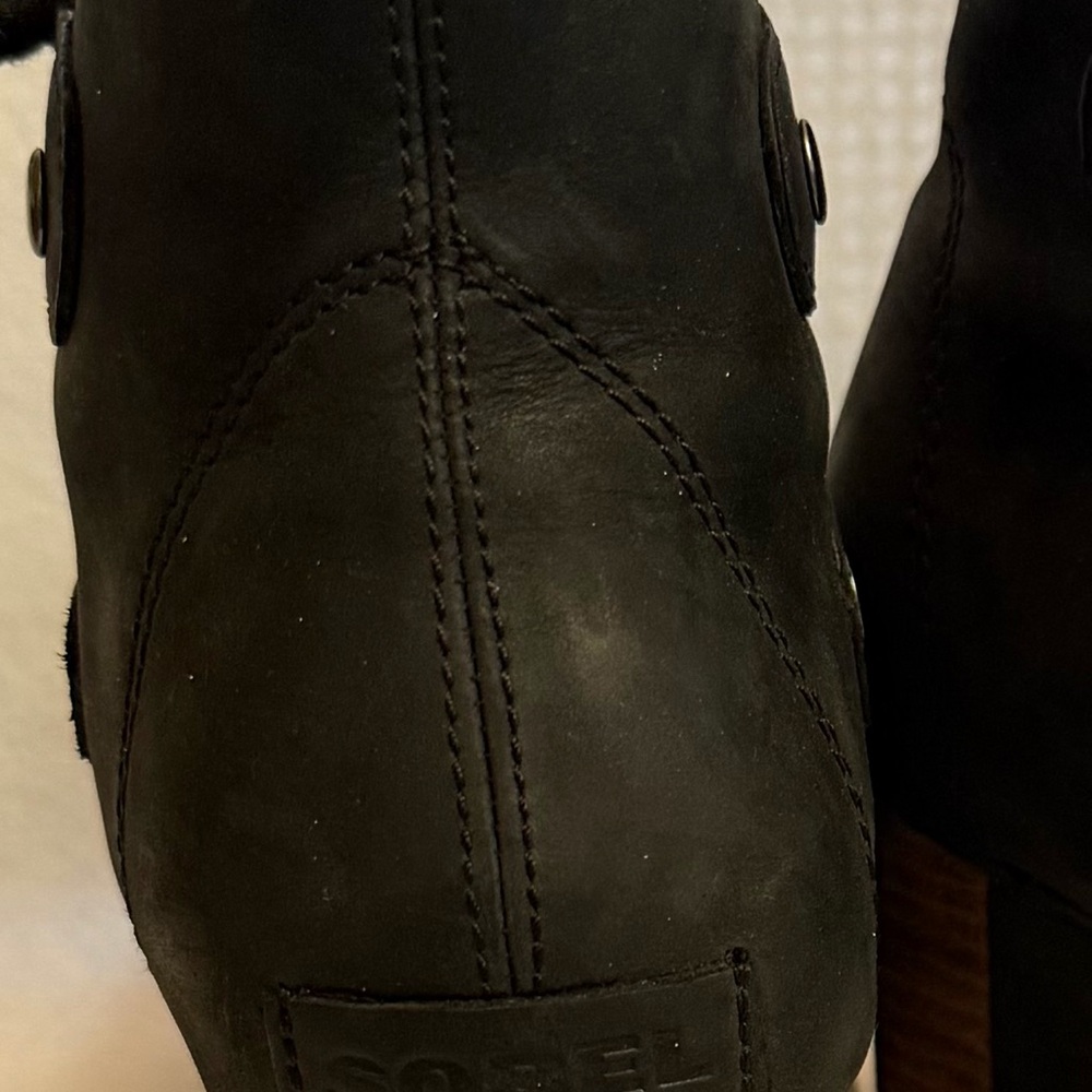 Sorel Addington Black Lace-Up Leather Chunky Heel Ankle Boots - Picture 3 of 5
